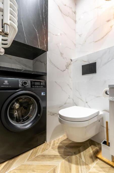 Urban Chic - Mennica - One Bedroom -citycenter&323 Apartment *
